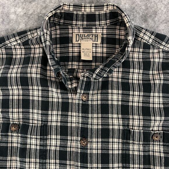 Duluth Mens Button Up Shirt XLT Black Cream Plaid Long Sleeve Front Pockets - Picture 5 of 9